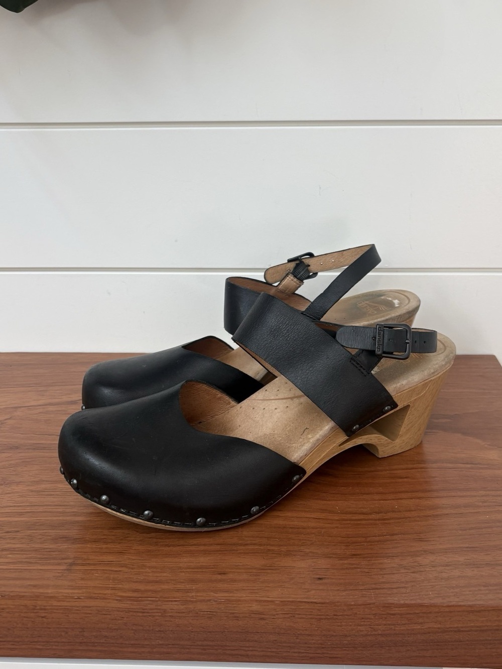 Dansko Thea Clog Wood Sandals Shoes Black Leather Studded Slingback 42 US 11.5